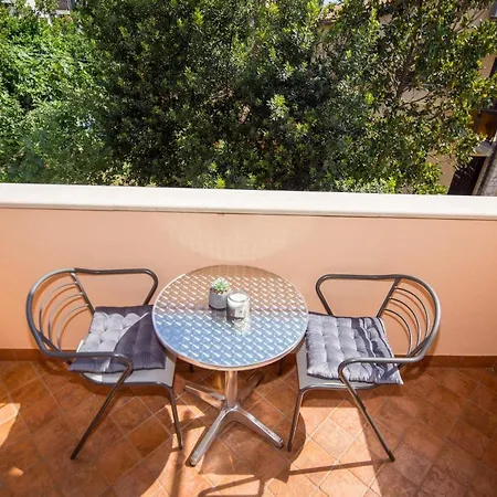 Maria Guest house